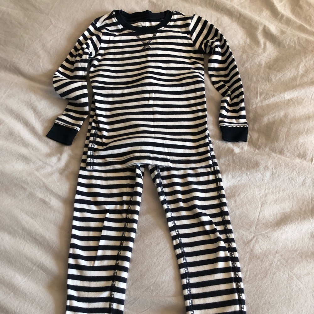 Primary brand l/s pajama set. Toddler size 4/5.